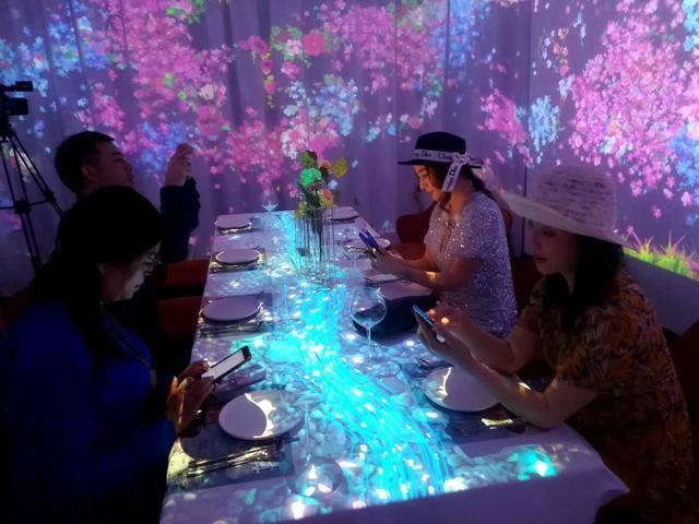 沉浸式全息餐厅 沉浸式全息餐厅