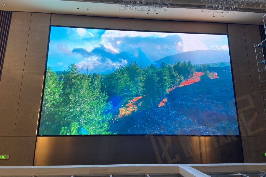 AMOUY艾默依P3室内LED显示屏（软模组）